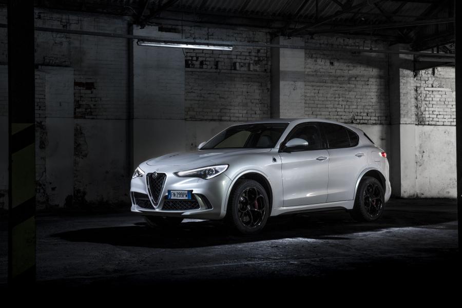  Alfa Romeo Stelvio Quadrifoglio (949) 2017 года  (WW) (фото 48 из 51)